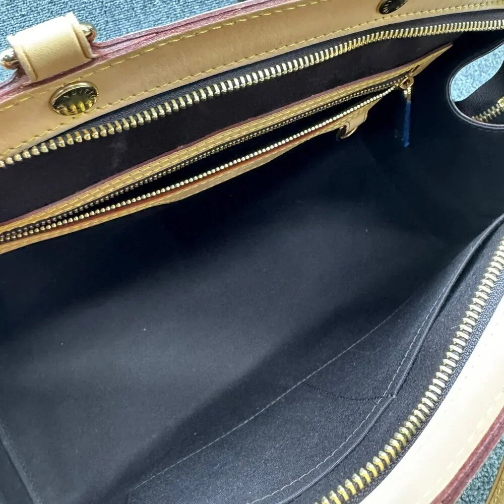 LOUIS VUITTON Brea Amarante Monogram Vernis Handbag 699-072225